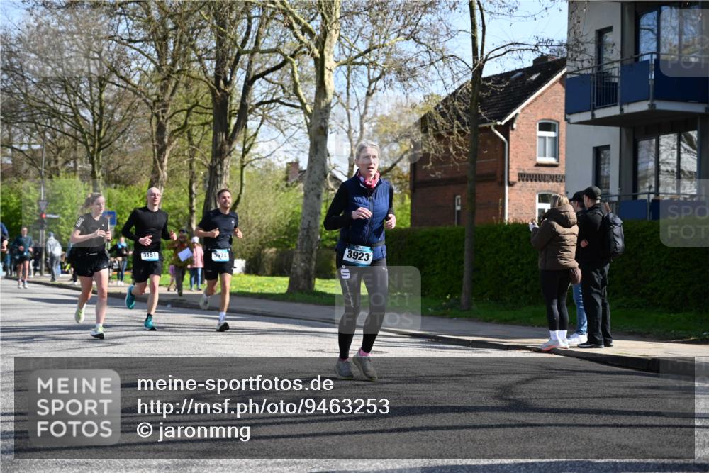 12.04.2026 - 45. Internationalen Wilhelmsburger Insellauf J. Mangold http://msf.ph/oto/9463253 12.04.2026 10:52:05 Ziel 4414, 5671, 4596, 4024, 5789, 3151, 3674, 3184, 3366, 3923, 3887, 3102, 3852, 2239, 2256, 2255, 2256, 2255, 5501, 5574, 4710, 4689, 4836, 3291, 5284, 3577, 2625, 4008, 3237, 5727 meine-sportfotos.de