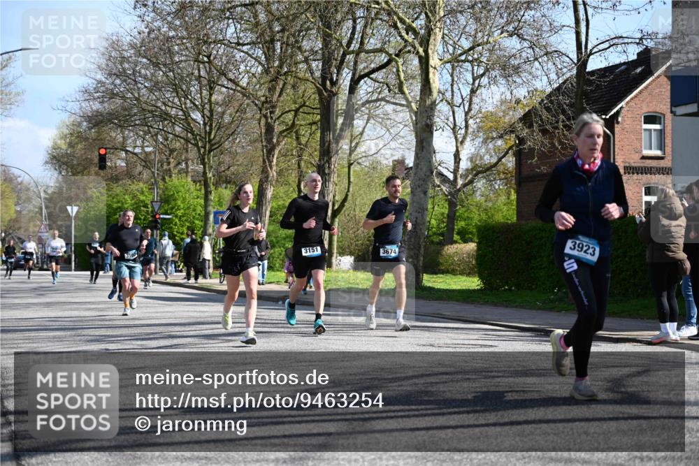 12.04.2026 - 45. Internationalen Wilhelmsburger Insellauf J. Mangold http://msf.ph/oto/9463254 12.04.2026 10:52:06 Ziel 4414, 5671, 4596, 4024, 5789, 3151, 3674, 3184, 3366, 3923, 3887, 3102, 3852, 2239, 2256, 2255, 5501, 5574, 5501, 5574, 4710, 4689, 4836, 3291, 3291, 5284, 3577, 2625, 4008, 3237, 5727 meine-sportfotos.de