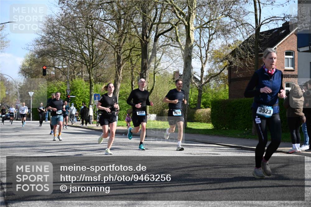 12.04.2026 - 45. Internationalen Wilhelmsburger Insellauf J. Mangold http://msf.ph/oto/9463256 12.04.2026 10:52:06 Ziel 4414, 5671, 4596, 4024, 5789, 3151, 3674, 3184, 3366, 3923, 3887, 3102, 3852, 2239, 2256, 2255, 5501, 5574, 5501, 5574, 4710, 4689, 4836, 3291, 3291, 5284, 3577, 2625, 4008, 3237, 5727 meine-sportfotos.de