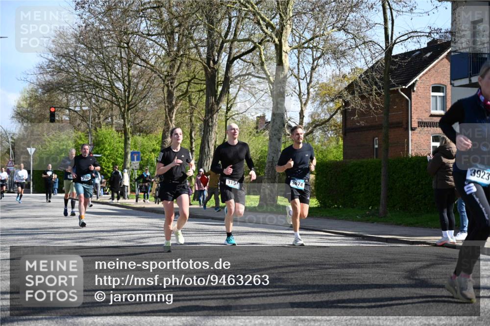 12.04.2026 - 45. Internationalen Wilhelmsburger Insellauf J. Mangold http://msf.ph/oto/9463263 12.04.2026 10:52:06 Ziel 4414, 5671, 4596, 4024, 5789, 3151, 3674, 3184, 3366, 3923, 3887, 3102, 3852, 2239, 2256, 2255, 5501, 5574, 5501, 5574, 4710, 4689, 4836, 3291, 3291, 5284, 3577, 2625, 4008, 3237, 5727 meine-sportfotos.de