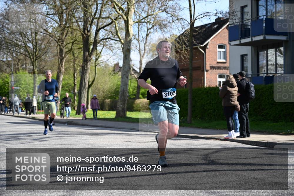 12.04.2026 - 45. Internationalen Wilhelmsburger Insellauf J. Mangold http://msf.ph/oto/9463279 12.04.2026 10:52:10 Ziel 4596, 4024, 5789, 3151, 3674, 3184, 3366, 3923, 3887, 3102, 3852, 2239, 2256, 2255, 5501, 5574, 4710, 4689, 4836, 3291, 5284, 3577, 2625, 4008, 3237, 5727 meine-sportfotos.de