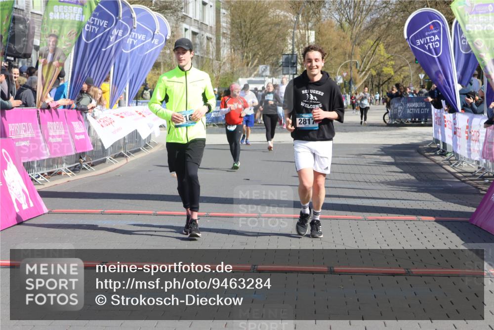 12.04.2026 - 45. Internationalen Wilhelmsburger Insellauf Strokosch-Dieckow http://msf.ph/oto/9463284 12.04.2026 11:12:29 Ziel 2817, 2916 meine-sportfotos.de