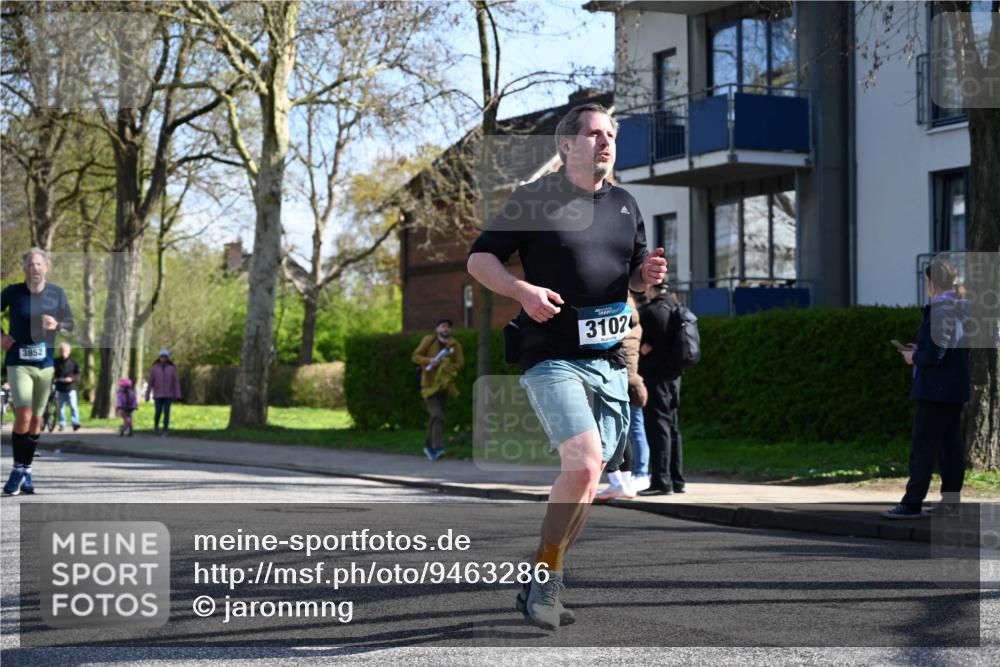 12.04.2026 - 45. Internationalen Wilhelmsburger Insellauf J. Mangold http://msf.ph/oto/9463286 12.04.2026 10:52:10 Ziel 4596, 4024, 5789, 3151, 3674, 3184, 3366, 3923, 3887, 3102, 3852, 2239, 2256, 2255, 5501, 5574, 4710, 4689, 4836, 3291, 5284, 3577, 2625, 4008, 3237, 5727 meine-sportfotos.de