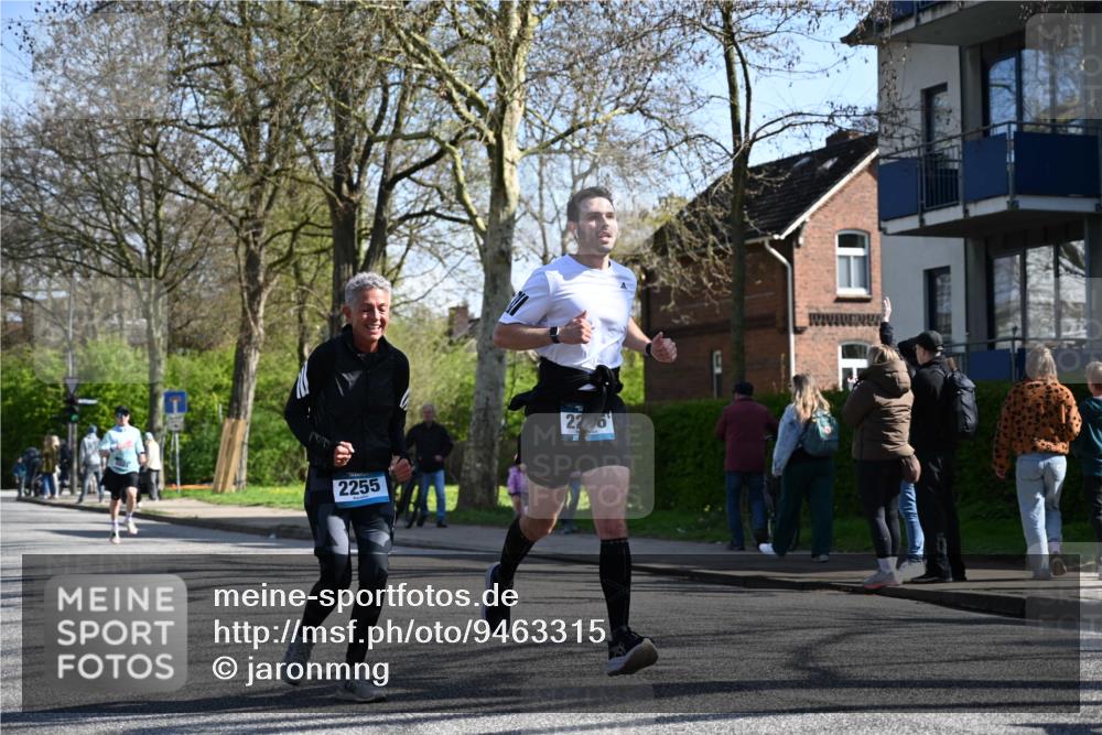 12.04.2026 - 45. Internationalen Wilhelmsburger Insellauf J. Mangold http://msf.ph/oto/9463315 12.04.2026 10:52:19 Ziel 3366, 3923, 3887, 3102, 3852, 2239, 2256, 2255, 5501, 5574, 4710, 4689, 4836, 3291, 5284, 3577, 2625, 4008, 3237, 5727, 2746, 2355, 5491, 3576 meine-sportfotos.de