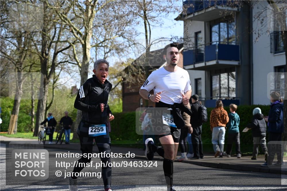 12.04.2026 - 45. Internationalen Wilhelmsburger Insellauf J. Mangold http://msf.ph/oto/9463324 12.04.2026 10:52:20 Ziel 3366, 3923, 3887, 3102, 3852, 2239, 2256, 2255, 5501, 5574, 4710, 4689, 4836, 3291, 5284, 3577, 2625, 4008, 3237, 5727, 2746, 2355, 5491, 3576 meine-sportfotos.de