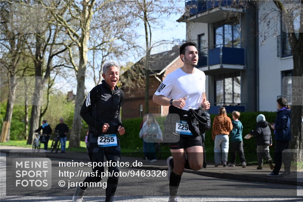12.04.2026 - 45. Internationalen Wilhelmsburger Insellauf J. Mangold http://msf.ph/oto/9463326 12.04.2026 10:52:20 Ziel 3366, 3923, 3887, 3102, 3852, 2239, 2256, 2255, 5501, 5574, 4710, 4689, 4836, 3291, 5284, 3577, 2625, 4008, 3237, 5727, 2746, 2355, 5491, 3576 meine-sportfotos.de