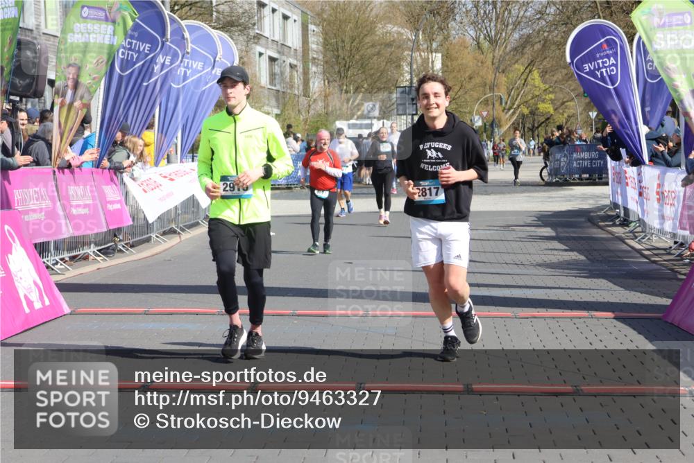 12.04.2026 - 45. Internationalen Wilhelmsburger Insellauf Strokosch-Dieckow http://msf.ph/oto/9463327 12.04.2026 11:12:29 Ziel 2817, 2916 meine-sportfotos.de