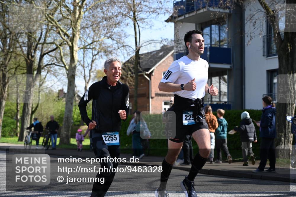 12.04.2026 - 45. Internationalen Wilhelmsburger Insellauf J. Mangold http://msf.ph/oto/9463328 12.04.2026 10:52:20 Ziel 3366, 3923, 3887, 3102, 3852, 2239, 2256, 2255, 5501, 5574, 4710, 4689, 4836, 3291, 5284, 3577, 2625, 4008, 3237, 5727, 2746, 2355, 5491, 3576 meine-sportfotos.de
