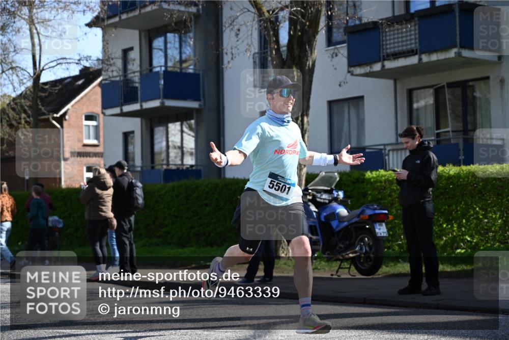 12.04.2026 - 45. Internationalen Wilhelmsburger Insellauf J. Mangold http://msf.ph/oto/9463339 12.04.2026 10:52:24 Ziel 3852, 2239, 2256, 2255, 5501, 5574, 4710, 4689, 4836, 3291, 5284, 3577, 2625, 2625, 4008, 3237, 5727, 2746, 2355, 5491, 3576, 4457, 2978, 2004 meine-sportfotos.de