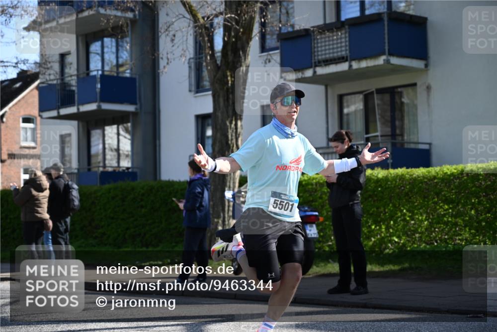 12.04.2026 - 45. Internationalen Wilhelmsburger Insellauf J. Mangold http://msf.ph/oto/9463344 12.04.2026 10:52:24 Ziel 3852, 2239, 2256, 2255, 5501, 5574, 4710, 4689, 4836, 3291, 5284, 3577, 2625, 2625, 4008, 3237, 5727, 2746, 2355, 5491, 3576, 4457, 2978, 2004 meine-sportfotos.de