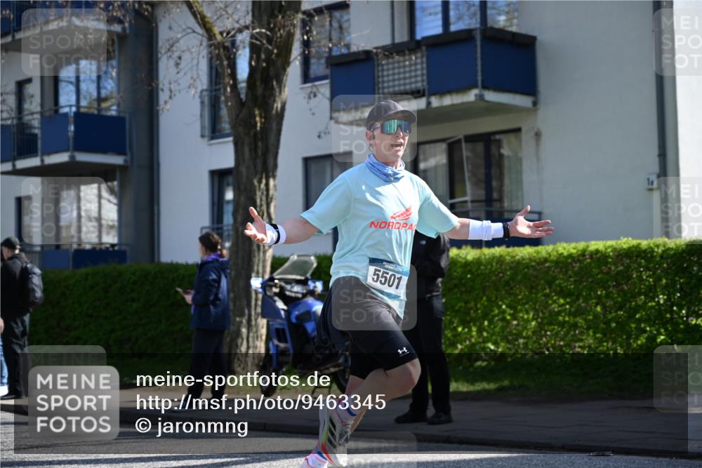 12.04.2026 - 45. Internationalen Wilhelmsburger Insellauf J. Mangold http://msf.ph/oto/9463345 12.04.2026 10:52:25 Ziel 3852, 2239, 2256, 2255, 5501, 5574, 4710, 4689, 4836, 3291, 5284, 3577, 2625, 4008, 4008, 3237, 5727, 2746, 2355, 2746, 2355, 5491, 3576, 4457, 2978, 2004 meine-sportfotos.de