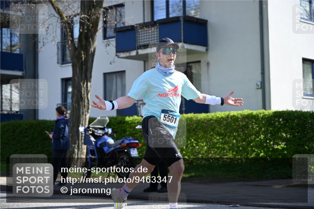 12.04.2026 - 45. Internationalen Wilhelmsburger Insellauf J. Mangold http://msf.ph/oto/9463347 12.04.2026 10:52:25 Ziel 3852, 2239, 2256, 2255, 5501, 5574, 4710, 4689, 4836, 3291, 5284, 3577, 2625, 4008, 4008, 3237, 5727, 2746, 2355, 2746, 2355, 5491, 3576, 4457, 2978, 2004 meine-sportfotos.de