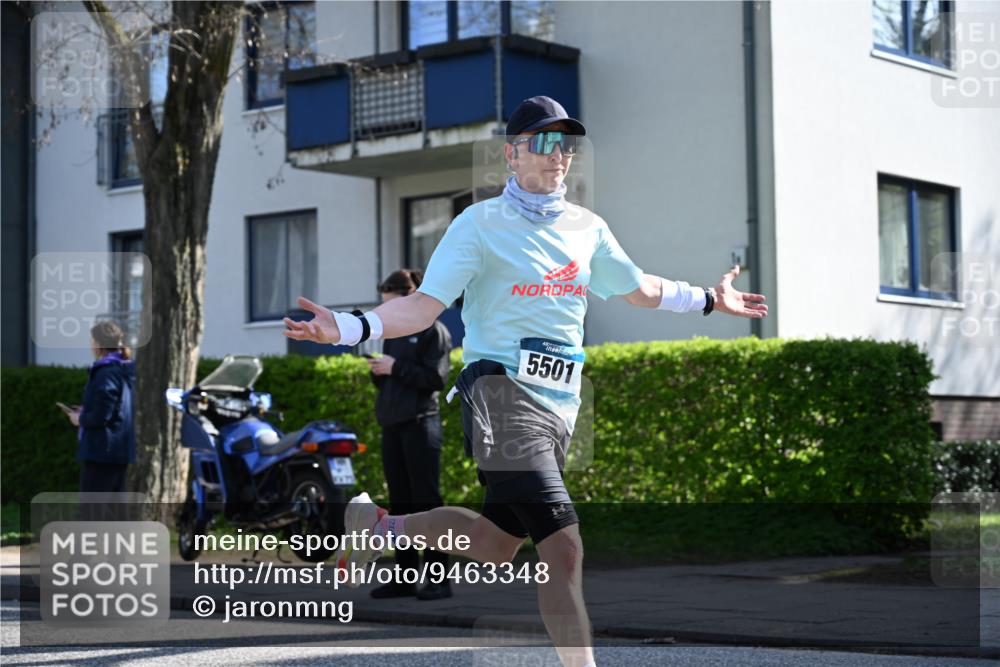 12.04.2026 - 45. Internationalen Wilhelmsburger Insellauf J. Mangold http://msf.ph/oto/9463348 12.04.2026 10:52:25 Ziel 3852, 2239, 2256, 2255, 5501, 5574, 4710, 4689, 4836, 3291, 5284, 3577, 2625, 4008, 4008, 3237, 5727, 2746, 2355, 2746, 2355, 5491, 3576, 4457, 2978, 2004 meine-sportfotos.de