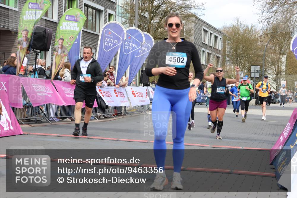 12.04.2026 - 45. Internationalen Wilhelmsburger Insellauf Strokosch-Dieckow http://msf.ph/oto/9463356 12.04.2026 13:16:48 Ziel 5261, 3220, 4502, 3897, 3245, 4849, 3195 meine-sportfotos.de