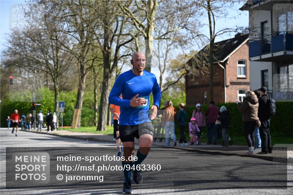 12.04.2026 - 45. Internationalen Wilhelmsburger Insellauf J. Mangold http://msf.ph/oto/9463360 12.04.2026 10:52:27 Ziel 3852, 2239, 2256, 2255, 5501, 5574, 4710, 4689, 4836, 3291, 5284, 3577, 2625, 4008, 3237, 5727, 2746, 2355, 5491, 3576, 4457, 2978, 2004 meine-sportfotos.de