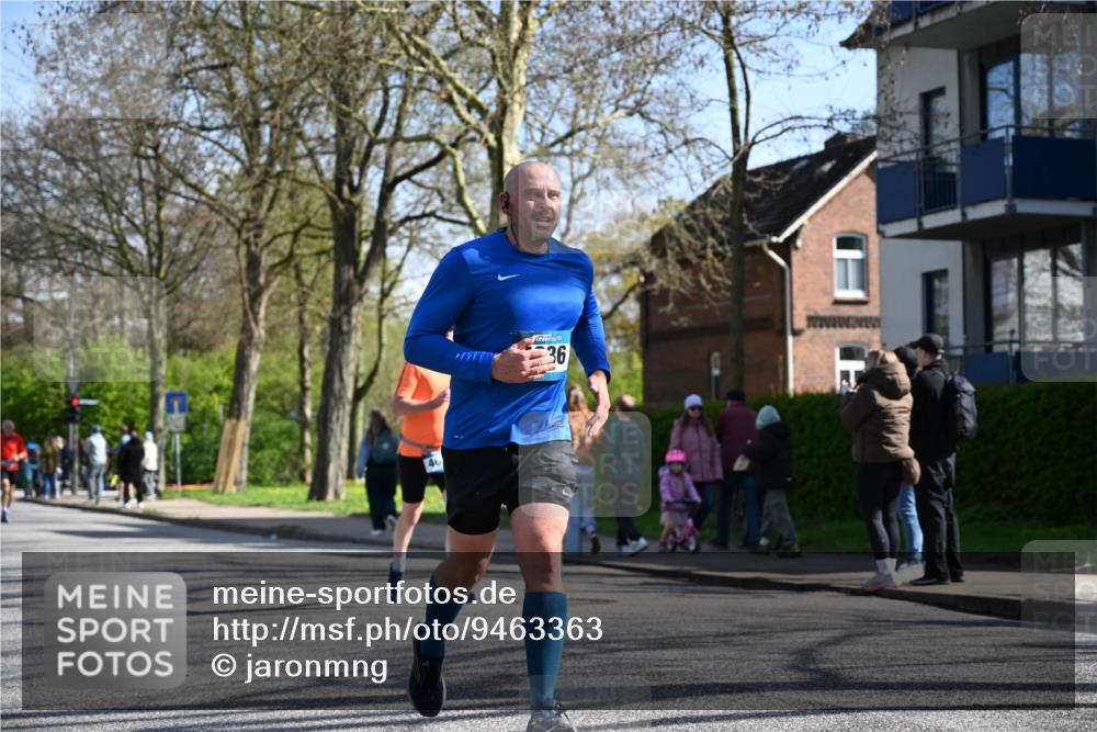12.04.2026 - 45. Internationalen Wilhelmsburger Insellauf J. Mangold http://msf.ph/oto/9463363 12.04.2026 10:52:27 Ziel 3852, 2239, 2256, 2255, 5501, 5574, 4710, 4689, 4836, 3291, 5284, 3577, 2625, 4008, 3237, 5727, 2746, 2355, 5491, 3576, 4457, 2978, 2004 meine-sportfotos.de