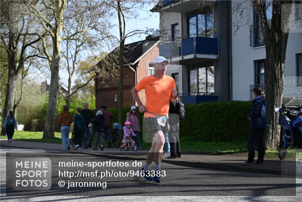 12.04.2026 - 45. Internationalen Wilhelmsburger Insellauf J. Mangold http://msf.ph/oto/9463383 12.04.2026 10:52:28 Ziel 3852, 2239, 2256, 2255, 5501, 5574, 4710, 4689, 4836, 3291, 5284, 3577, 2625, 4008, 3237, 5727, 5727, 2746, 2355, 5491, 3576, 4457, 2978, 2004 meine-sportfotos.de
