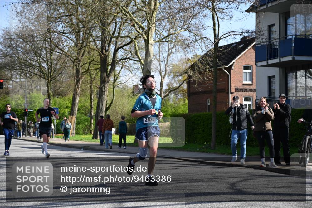 12.04.2026 - 45. Internationalen Wilhelmsburger Insellauf J. Mangold http://msf.ph/oto/9463386 12.04.2026 10:52:38 Ziel 4689, 4836, 3291, 5284, 3577, 2625, 4008, 3237, 5727, 2746, 2355, 5491, 3576, 4457, 2978, 2004, 2162, 4943, 4801, 4802, 5544 meine-sportfotos.de