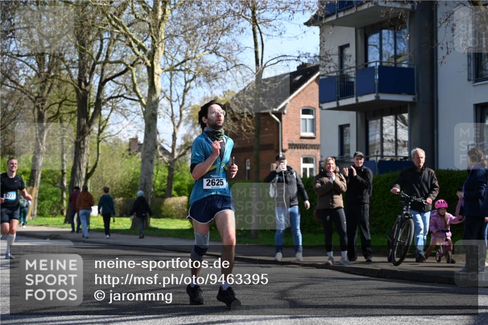 12.04.2026 - 45. Internationalen Wilhelmsburger Insellauf J. Mangold http://msf.ph/oto/9463395 12.04.2026 10:52:39 Ziel 4689, 4836, 3291, 5284, 3577, 2625, 4008, 3237, 5727, 2746, 2355, 5491, 3576, 4457, 2978, 2004, 2162, 4943, 4801, 4802, 5544 meine-sportfotos.de