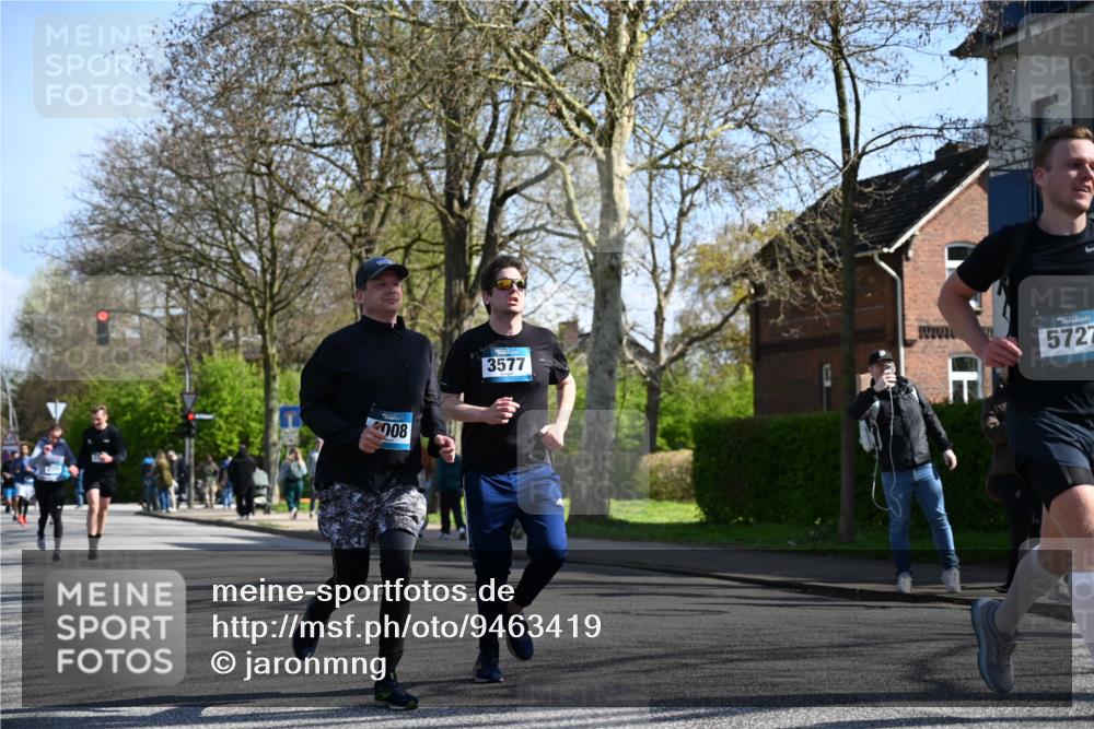 12.04.2026 - 45. Internationalen Wilhelmsburger Insellauf J. Mangold http://msf.ph/oto/9463419 12.04.2026 10:52:42 Ziel 3291, 5284, 3577, 2625, 4008, 3237, 5727, 2746, 2355, 5491, 3576, 3576, 4457, 2978, 2004, 2162, 4943, 4801, 4802, 5544, 4499, 4277, 2600, 5490, 5576 meine-sportfotos.de