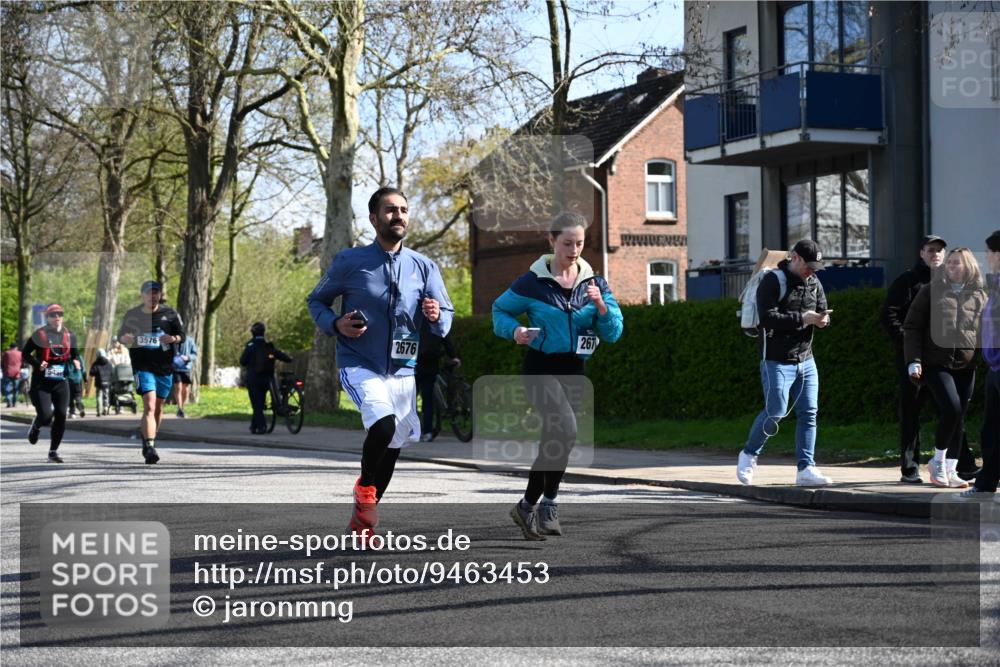 12.04.2026 - 45. Internationalen Wilhelmsburger Insellauf J. Mangold http://msf.ph/oto/9463453 12.04.2026 10:52:52 Ziel 5727, 2746, 2355, 5491, 3576, 4457, 2978, 2004, 2162, 4943, 4801, 4802, 5544, 4499, 4499, 4277, 2600, 5490, 5576, 5614, 4750, 2593 meine-sportfotos.de