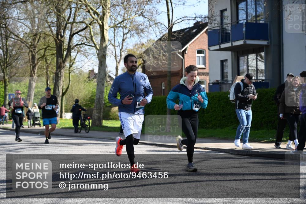 12.04.2026 - 45. Internationalen Wilhelmsburger Insellauf J. Mangold http://msf.ph/oto/9463456 12.04.2026 10:52:52 Ziel 5727, 2746, 2355, 5491, 3576, 4457, 2978, 2004, 2162, 4943, 4801, 4802, 5544, 4499, 4499, 4277, 2600, 5490, 5576, 5614, 4750, 2593 meine-sportfotos.de