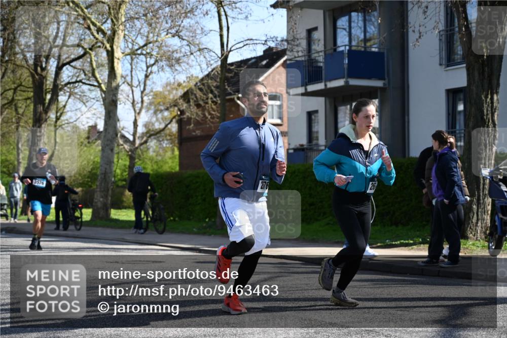 12.04.2026 - 45. Internationalen Wilhelmsburger Insellauf J. Mangold http://msf.ph/oto/9463463 12.04.2026 10:52:53 Ziel 5727, 2746, 2355, 5491, 3576, 4457, 2978, 2004, 2162, 4943, 4801, 4802, 5544, 4499, 4277, 2600, 5490, 4277, 2600, 5490, 5576, 5614, 4750, 2593 meine-sportfotos.de
