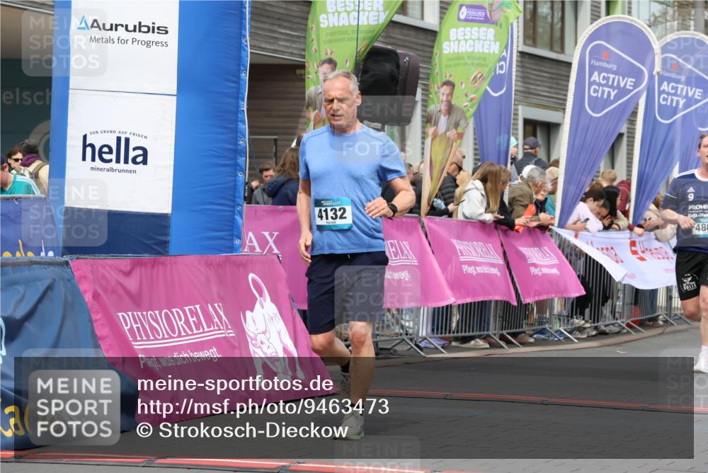 12.04.2026 - 45. Internationalen Wilhelmsburger Insellauf Strokosch-Dieckow http://msf.ph/oto/9463473 12.04.2026 13:16:41 Ziel 4132, 2849, 4808, 5261, 3220, 4502 meine-sportfotos.de