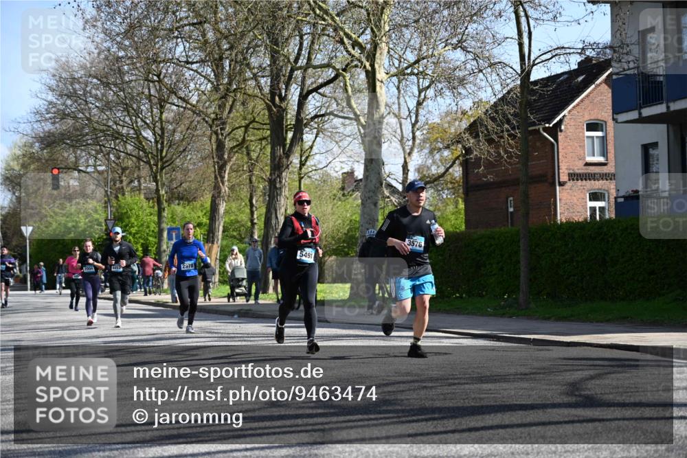 12.04.2026 - 45. Internationalen Wilhelmsburger Insellauf J. Mangold http://msf.ph/oto/9463474 12.04.2026 10:52:54 Ziel 2746, 2355, 5491, 3576, 4457, 2978, 2004, 2162, 4943, 4801, 4802, 5544, 4499, 4277, 2600, 5490, 5576, 5576, 5614, 4750, 2593, 2834 meine-sportfotos.de