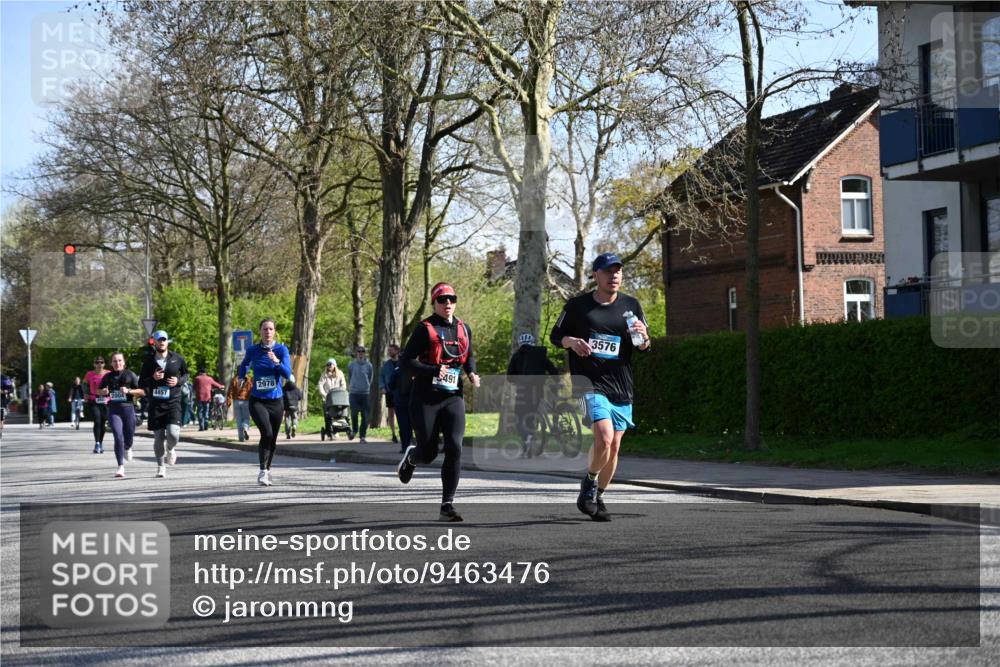 12.04.2026 - 45. Internationalen Wilhelmsburger Insellauf J. Mangold http://msf.ph/oto/9463476 12.04.2026 10:52:54 Ziel 2746, 2355, 5491, 3576, 4457, 2978, 2004, 2162, 4943, 4801, 4802, 5544, 4499, 4277, 2600, 5490, 5576, 5576, 5614, 4750, 2593, 2834 meine-sportfotos.de