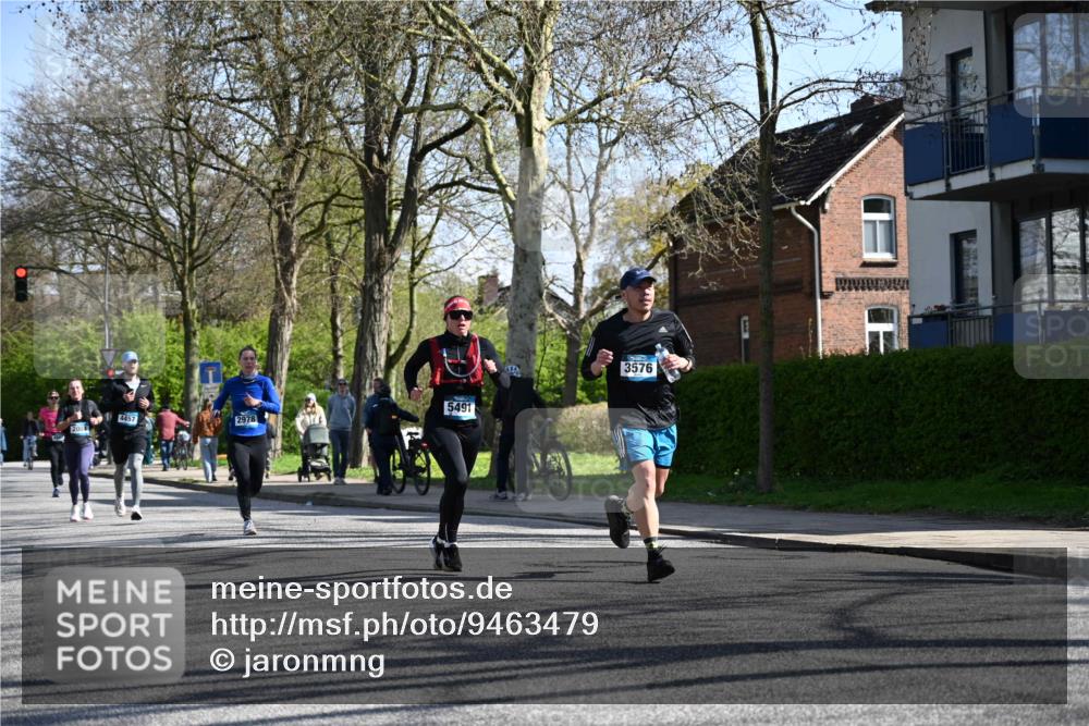 12.04.2026 - 45. Internationalen Wilhelmsburger Insellauf J. Mangold http://msf.ph/oto/9463479 12.04.2026 10:52:54 Ziel 2746, 2355, 5491, 3576, 4457, 2978, 2004, 2162, 4943, 4801, 4802, 5544, 4499, 4277, 2600, 5490, 5576, 5576, 5614, 4750, 2593, 2834 meine-sportfotos.de