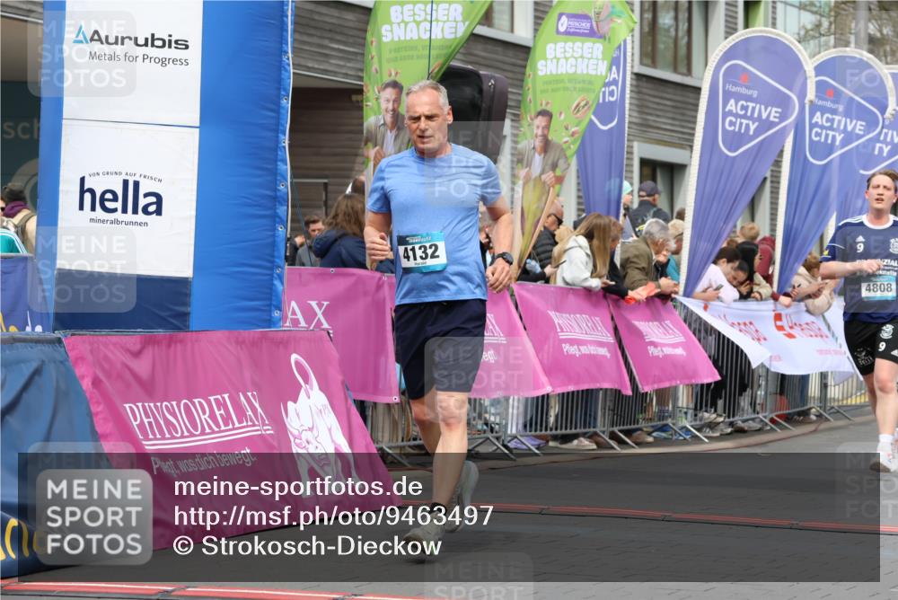 12.04.2026 - 45. Internationalen Wilhelmsburger Insellauf Strokosch-Dieckow http://msf.ph/oto/9463497 12.04.2026 13:16:41 Ziel 4132, 2849, 4808, 5261, 3220, 4502 meine-sportfotos.de