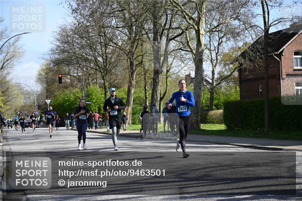 12.04.2026 - 45. Internationalen Wilhelmsburger Insellauf J. Mangold http://msf.ph/oto/9463501 12.04.2026 10:52:56 Ziel 2746, 2355, 5491, 3576, 4457, 2978, 2004, 2162, 4943, 4801, 4802, 5544, 4499, 4277, 2600, 5490, 5576, 5614, 4750, 2593, 2834, 2554 meine-sportfotos.de