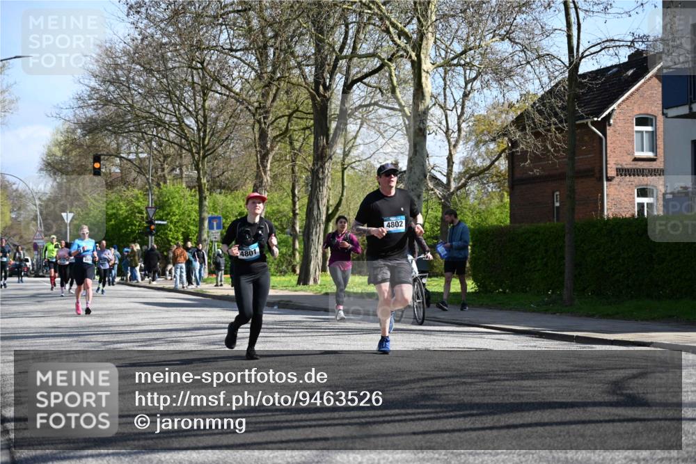 12.04.2026 - 45. Internationalen Wilhelmsburger Insellauf J. Mangold http://msf.ph/oto/9463526 12.04.2026 10:53:09 Ziel 4457, 2978, 2004, 2162, 4943, 4801, 4802, 5544, 4499, 4277, 2600, 5490, 5576, 5614, 4750, 2593, 2834, 2554, 5617, 5617, 5650, 4338 meine-sportfotos.de