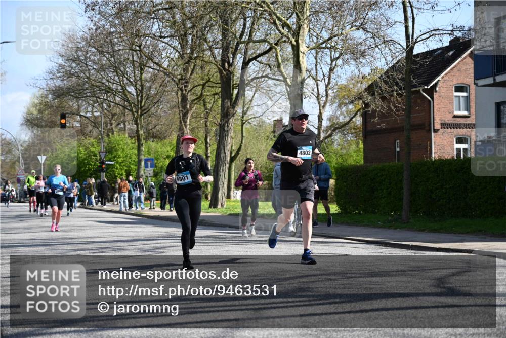 12.04.2026 - 45. Internationalen Wilhelmsburger Insellauf J. Mangold http://msf.ph/oto/9463531 12.04.2026 10:53:09 Ziel 4457, 2978, 2004, 2162, 4943, 4801, 4802, 5544, 4499, 4277, 2600, 5490, 5576, 5614, 4750, 2593, 2834, 2554, 5617, 5617, 5650, 4338 meine-sportfotos.de