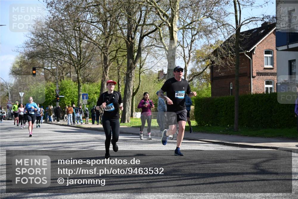12.04.2026 - 45. Internationalen Wilhelmsburger Insellauf J. Mangold http://msf.ph/oto/9463532 12.04.2026 10:53:09 Ziel 4457, 2978, 2004, 2162, 4943, 4801, 4802, 5544, 4499, 4277, 2600, 5490, 5576, 5614, 4750, 2593, 2834, 2554, 5617, 5617, 5650, 4338 meine-sportfotos.de