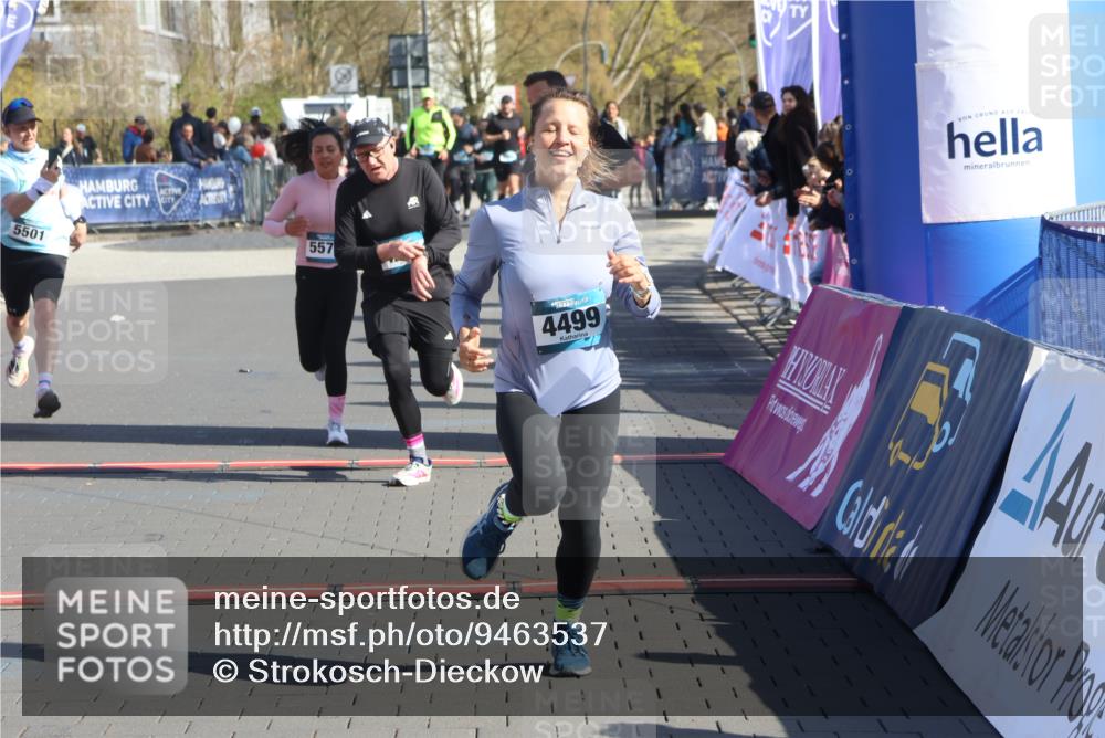 12.04.2026 - 45. Internationalen Wilhelmsburger Insellauf Strokosch-Dieckow http://msf.ph/oto/9463537 12.04.2026 10:53:44 Ziel 5544, 4499, 4277, 2600, 5490, 5576 meine-sportfotos.de