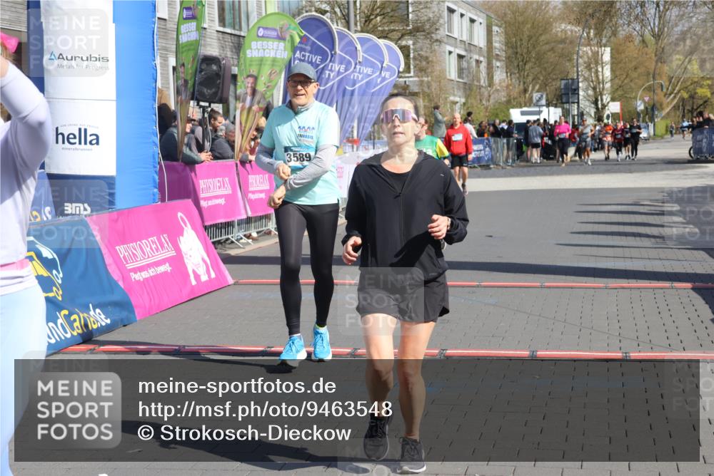12.04.2026 - 45. Internationalen Wilhelmsburger Insellauf Strokosch-Dieckow http://msf.ph/oto/9463548 12.04.2026 11:12:46 Ziel 2816, 2918, 3589, 2135 meine-sportfotos.de