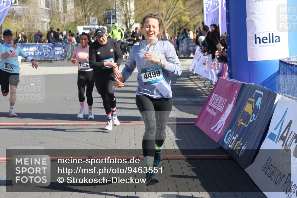 12.04.2026 - 45. Internationalen Wilhelmsburger Insellauf Strokosch-Dieckow http://msf.ph/oto/9463551 12.04.2026 10:53:44 Ziel 5544, 4499, 4277, 2600, 5490, 5576 meine-sportfotos.de