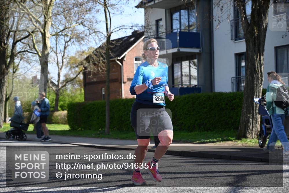 12.04.2026 - 45. Internationalen Wilhelmsburger Insellauf J. Mangold http://msf.ph/oto/9463571 12.04.2026 10:53:15 Ziel 2162, 4943, 4801, 4802, 5544, 4499, 4277, 2600, 5490, 5576, 5614, 4750, 2593, 2834, 2554, 5617, 5650, 5650, 4338, 5406 meine-sportfotos.de