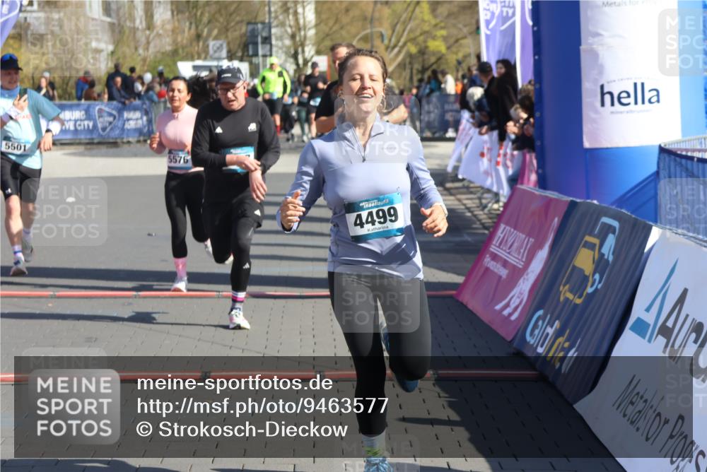 12.04.2026 - 45. Internationalen Wilhelmsburger Insellauf Strokosch-Dieckow http://msf.ph/oto/9463577 12.04.2026 10:53:44 Ziel 5544, 4499, 4277, 2600, 5490, 5576 meine-sportfotos.de