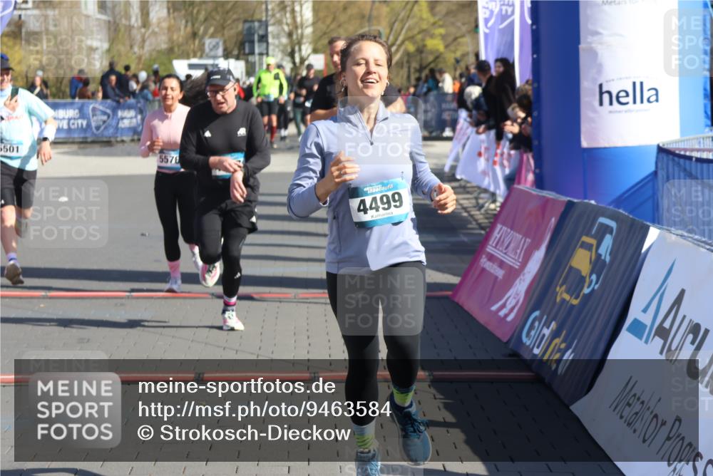 12.04.2026 - 45. Internationalen Wilhelmsburger Insellauf Strokosch-Dieckow http://msf.ph/oto/9463584 12.04.2026 10:53:44 Ziel 5544, 4499, 4277, 2600, 5490, 5576 meine-sportfotos.de