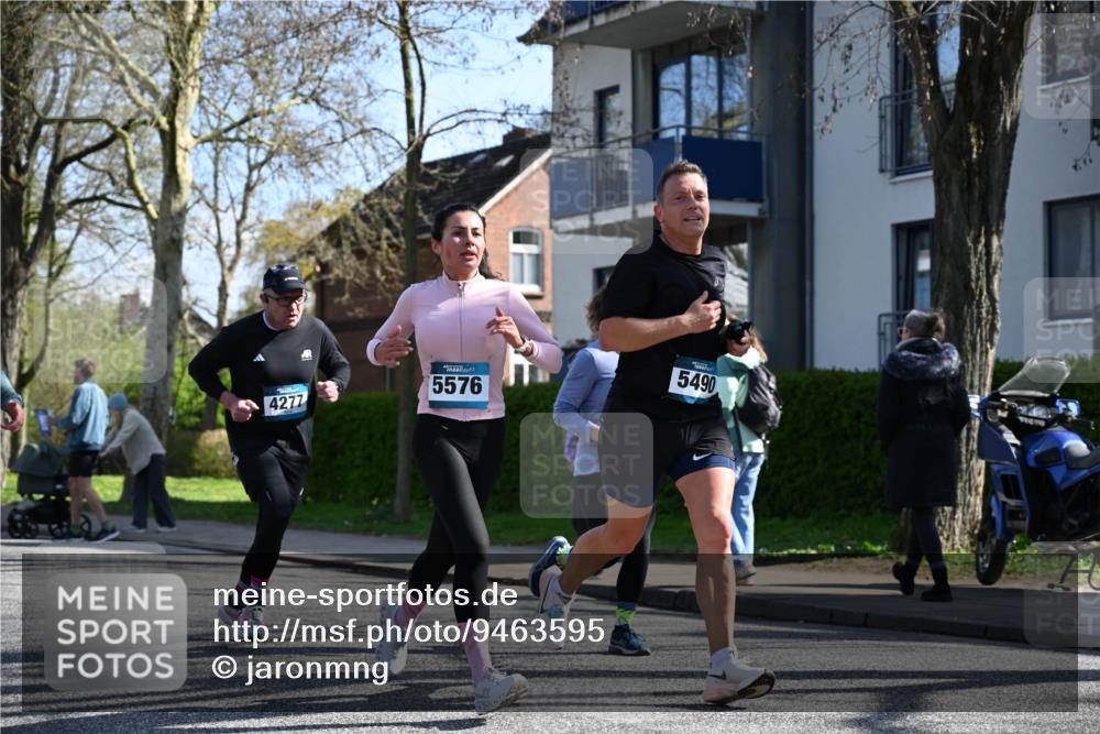 12.04.2026 - 45. Internationalen Wilhelmsburger Insellauf J. Mangold http://msf.ph/oto/9463595 12.04.2026 10:53:18 Ziel 2162, 4943, 4801, 4802, 5544, 4499, 4277, 2600, 5490, 5576, 5614, 4750, 2593, 2834, 2834, 2554, 5617, 5650, 4338, 5406, 2368, 5347 meine-sportfotos.de