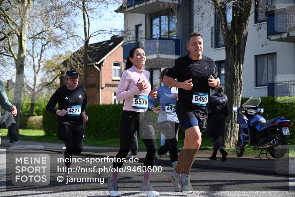 12.04.2026 - 45. Internationalen Wilhelmsburger Insellauf J. Mangold http://msf.ph/oto/9463600 12.04.2026 10:53:19 Ziel 2162, 4943, 4801, 4802, 5544, 4499, 4277, 2600, 5490, 5576, 5614, 4750, 2593, 2834, 2554, 5617, 5650, 4338, 5406, 2368, 5347, 3399 meine-sportfotos.de
