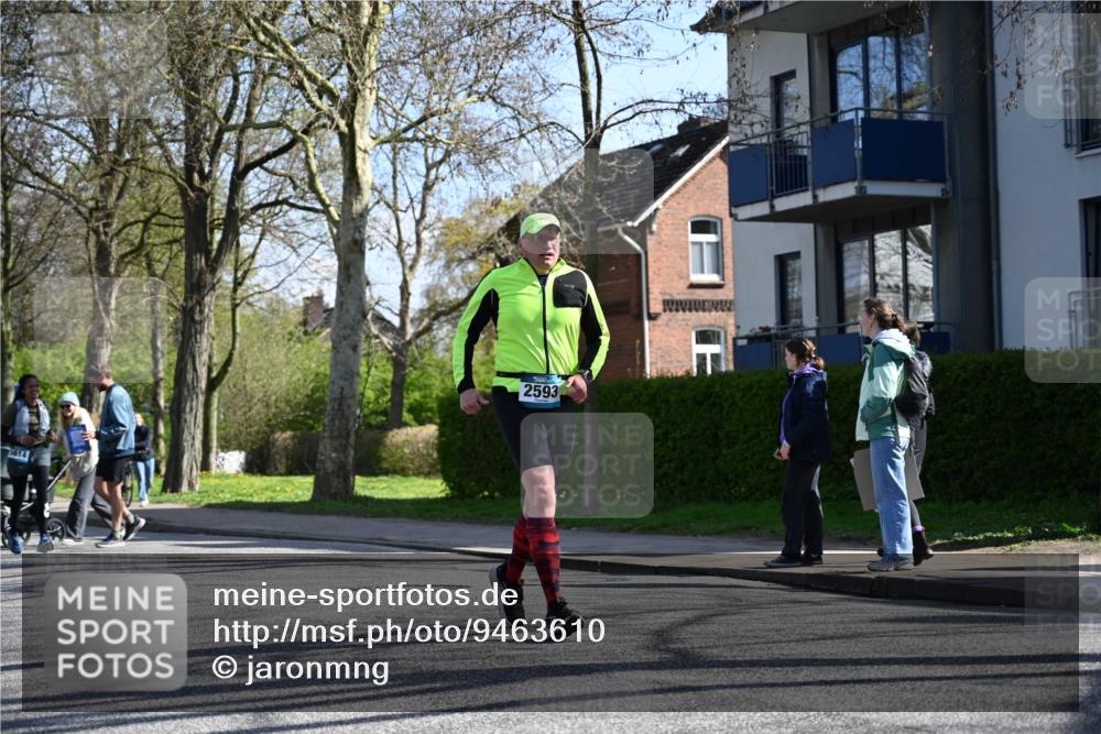 12.04.2026 - 45. Internationalen Wilhelmsburger Insellauf J. Mangold http://msf.ph/oto/9463610 12.04.2026 10:53:22 Ziel 4943, 4801, 4802, 5544, 4499, 4277, 2600, 5490, 5576, 5614, 4750, 2593, 2834, 2554, 5617, 5650, 4338, 5406, 2368, 5347, 3399, 2606 meine-sportfotos.de