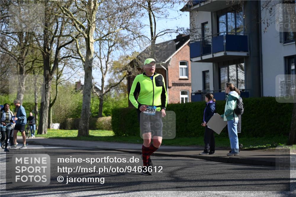 12.04.2026 - 45. Internationalen Wilhelmsburger Insellauf J. Mangold http://msf.ph/oto/9463612 12.04.2026 10:53:22 Ziel 4943, 4801, 4802, 5544, 4499, 4277, 2600, 5490, 5576, 5614, 4750, 2593, 2834, 2554, 5617, 5650, 4338, 5406, 2368, 5347, 3399, 2606 meine-sportfotos.de