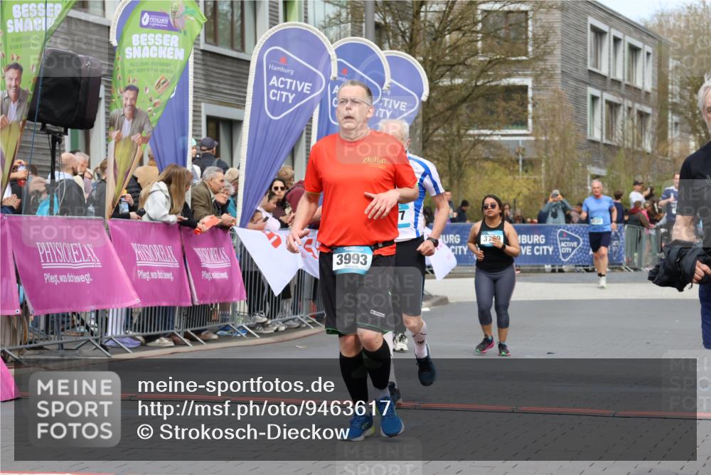 12.04.2026 - 45. Internationalen Wilhelmsburger Insellauf Strokosch-Dieckow http://msf.ph/oto/9463617 12.04.2026 13:16:31 Ziel 2681, 5839, 5582, 5666, 3993, 5517, 3710, 3709 meine-sportfotos.de