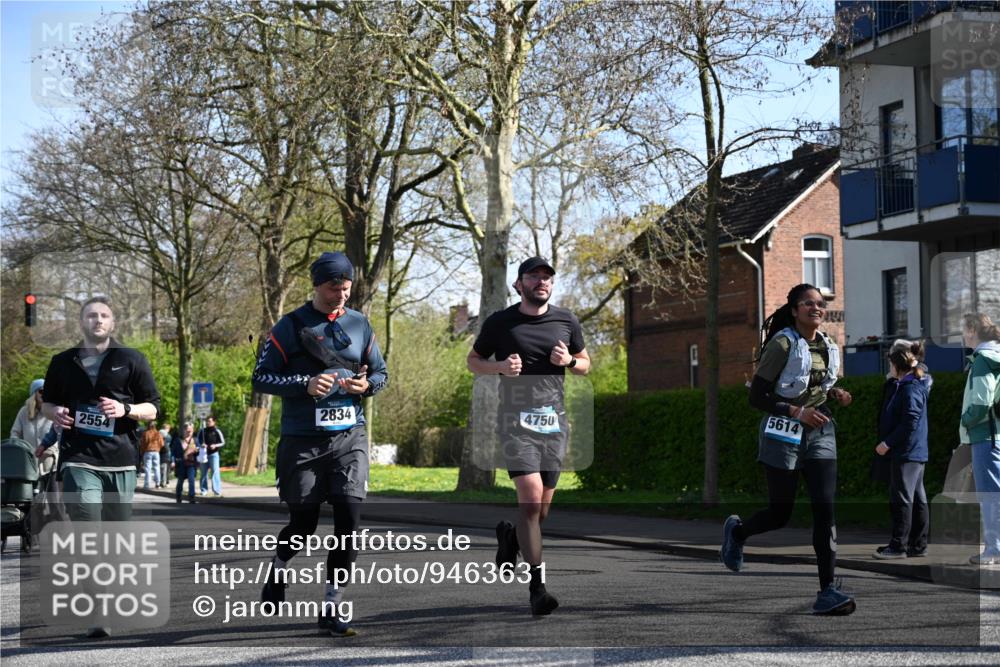 12.04.2026 - 45. Internationalen Wilhelmsburger Insellauf J. Mangold http://msf.ph/oto/9463631 12.04.2026 10:53:25 Ziel 5544, 4499, 4277, 2600, 5490, 5576, 5614, 4750, 2593, 2834, 2554, 5617, 5650, 4338, 5406, 2368, 5347, 3399, 2606 meine-sportfotos.de