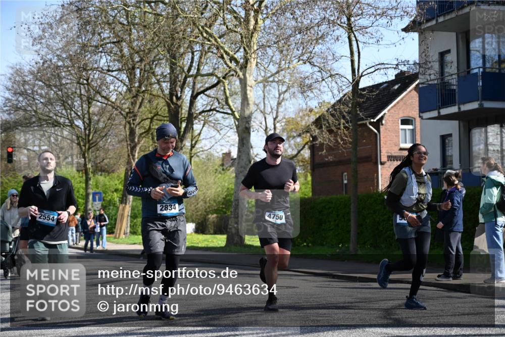 12.04.2026 - 45. Internationalen Wilhelmsburger Insellauf J. Mangold http://msf.ph/oto/9463634 12.04.2026 10:53:25 Ziel 5544, 4499, 4277, 2600, 5490, 5576, 5614, 4750, 2593, 2834, 2554, 5617, 5650, 4338, 5406, 2368, 5347, 3399, 2606 meine-sportfotos.de