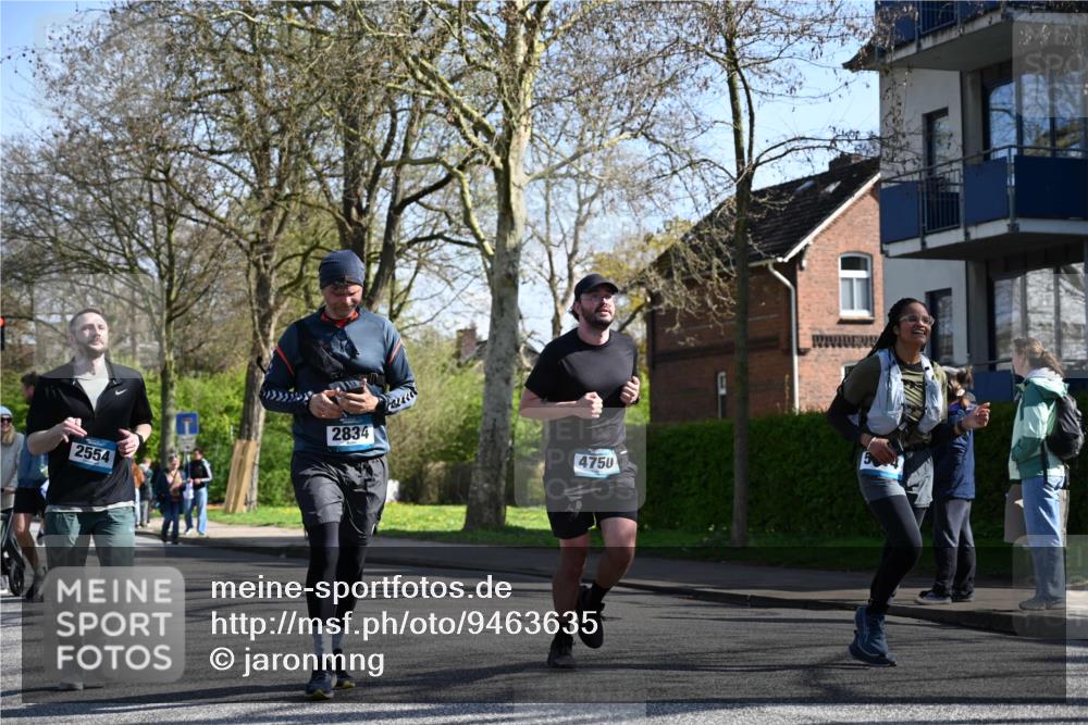12.04.2026 - 45. Internationalen Wilhelmsburger Insellauf J. Mangold http://msf.ph/oto/9463635 12.04.2026 10:53:25 Ziel 5544, 4499, 4277, 2600, 5490, 5576, 5614, 4750, 2593, 2834, 2554, 5617, 5650, 4338, 5406, 2368, 5347, 3399, 2606 meine-sportfotos.de